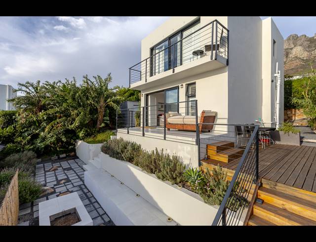2 BEDROOM APARTMENT TO LET IN CAMPS BAY